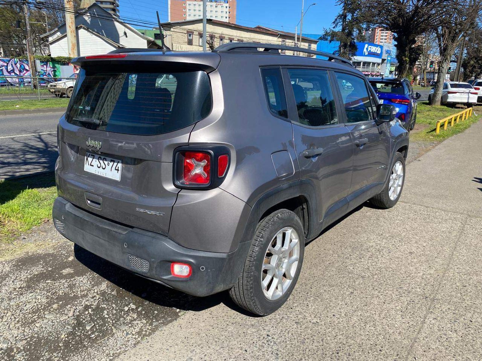 Jeep Renegade 1.8 Sport Lx 4x2 Radio 5 Mt 5p 2019 - Foto 4 de 5