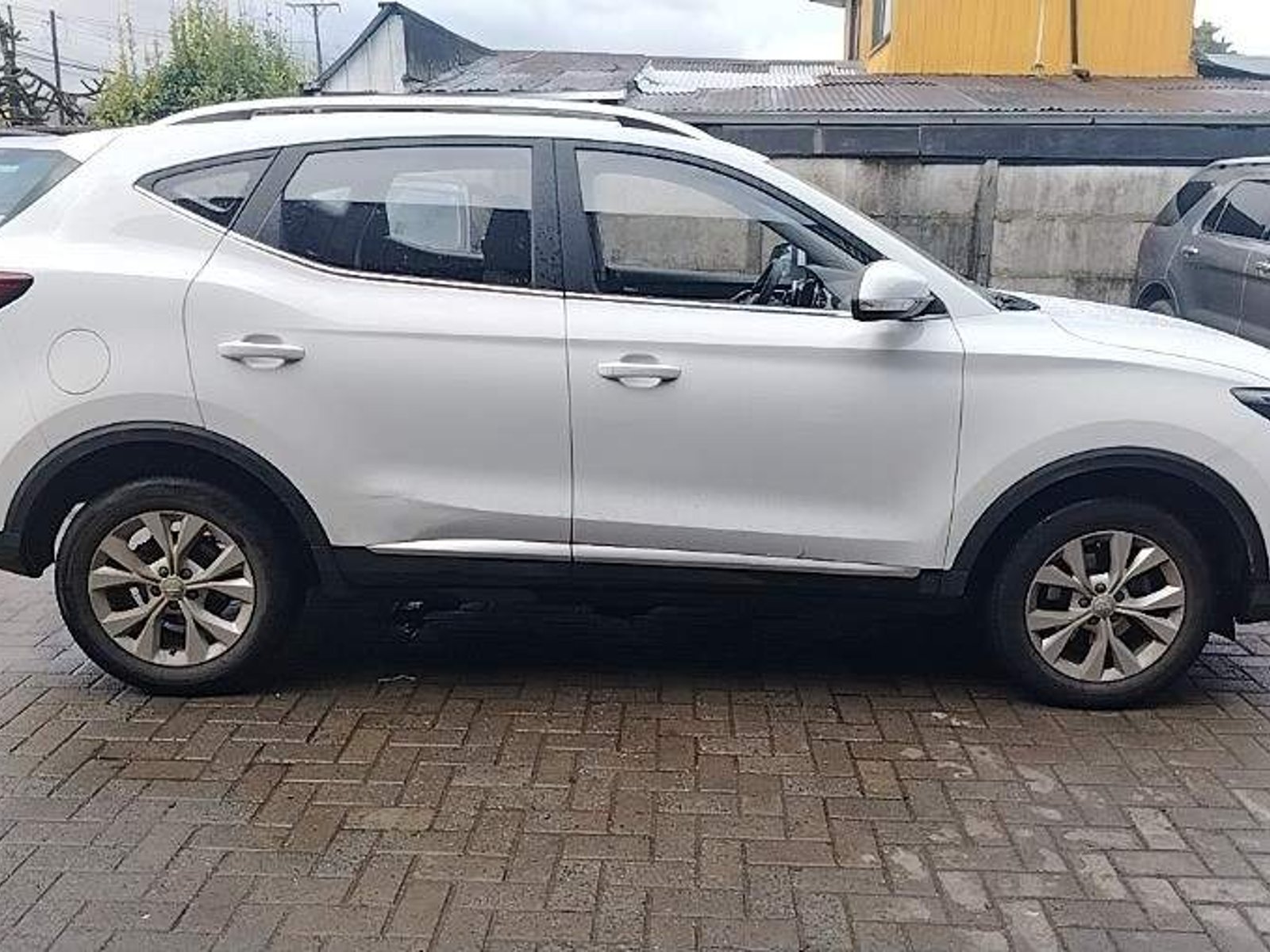 MG Mg Zs 1.5 Std 4x2 Mt 5p 2024 - Foto 3 de 5