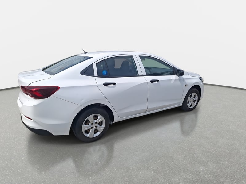Chevrolet Onix 1.0t Lt 4x2 Sedan Mt 4p 2021 - Imagen 7 de 8