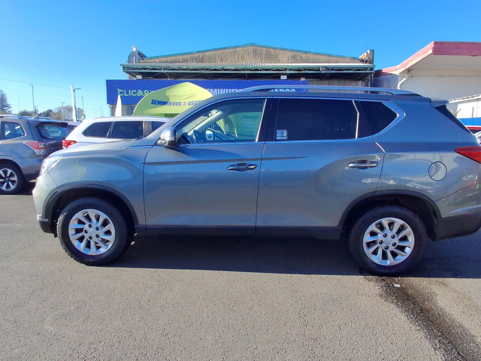 Ssangyong Rexton 2.2 Diesel 4x2 Mt 5p 2019 - Imagen 4 de 8