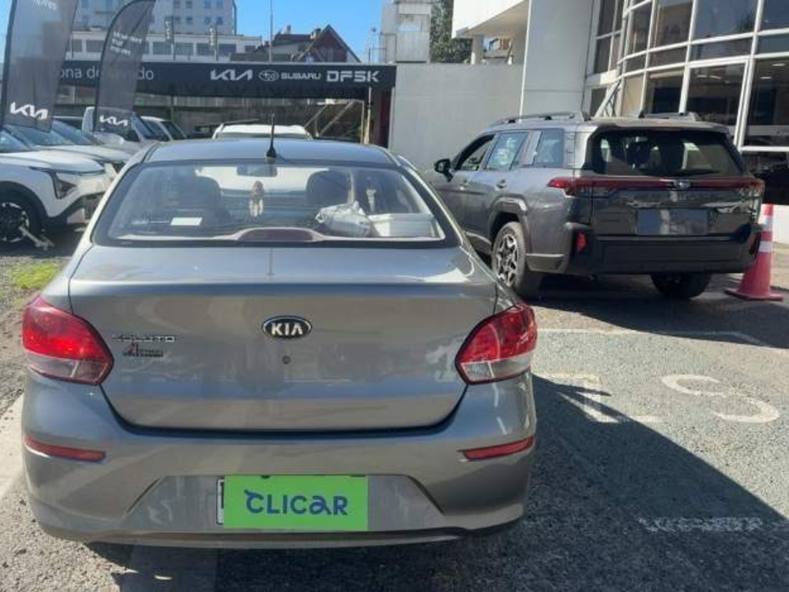 Kia Soluto 1.4 Lx 4x2 Ac Mt 4p 2021 - Foto 5 de 5