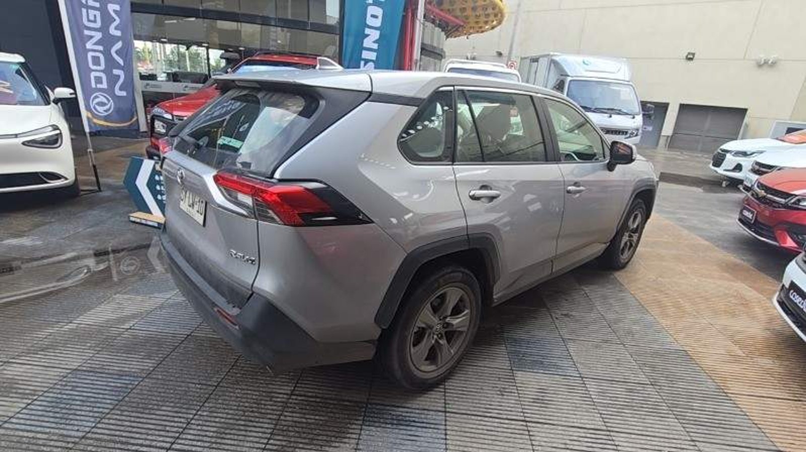 Toyota Rav 4 2.0 Le 4x2 Mt 5p 2024 - Imagen 4 de 5