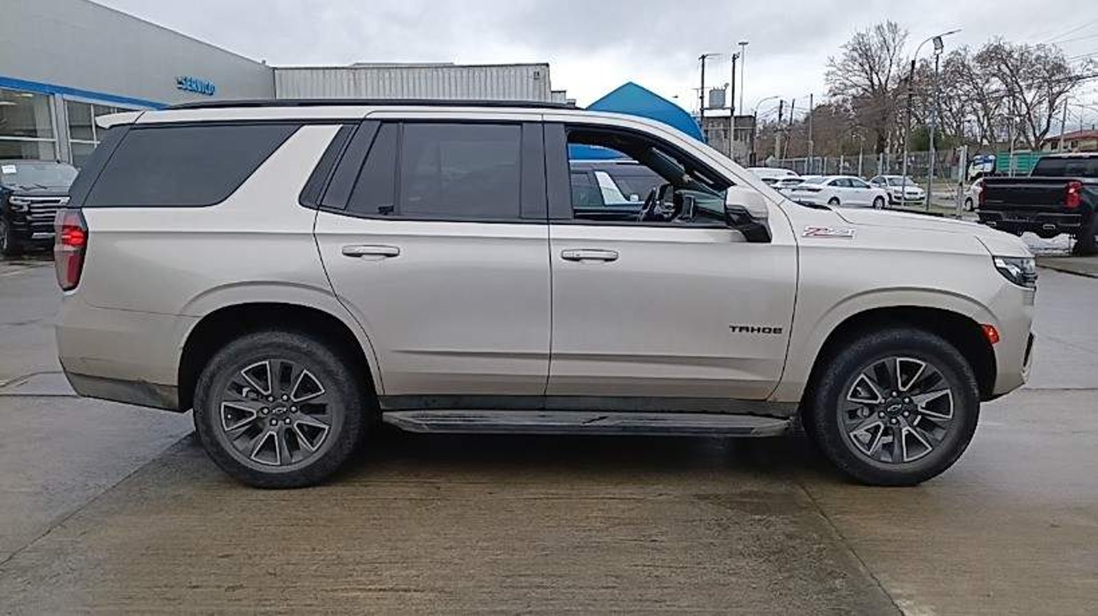 Chevrolet Tahoe 5.3 Z71 4x4 At 5p 2023 - Imagen 3 de 5
