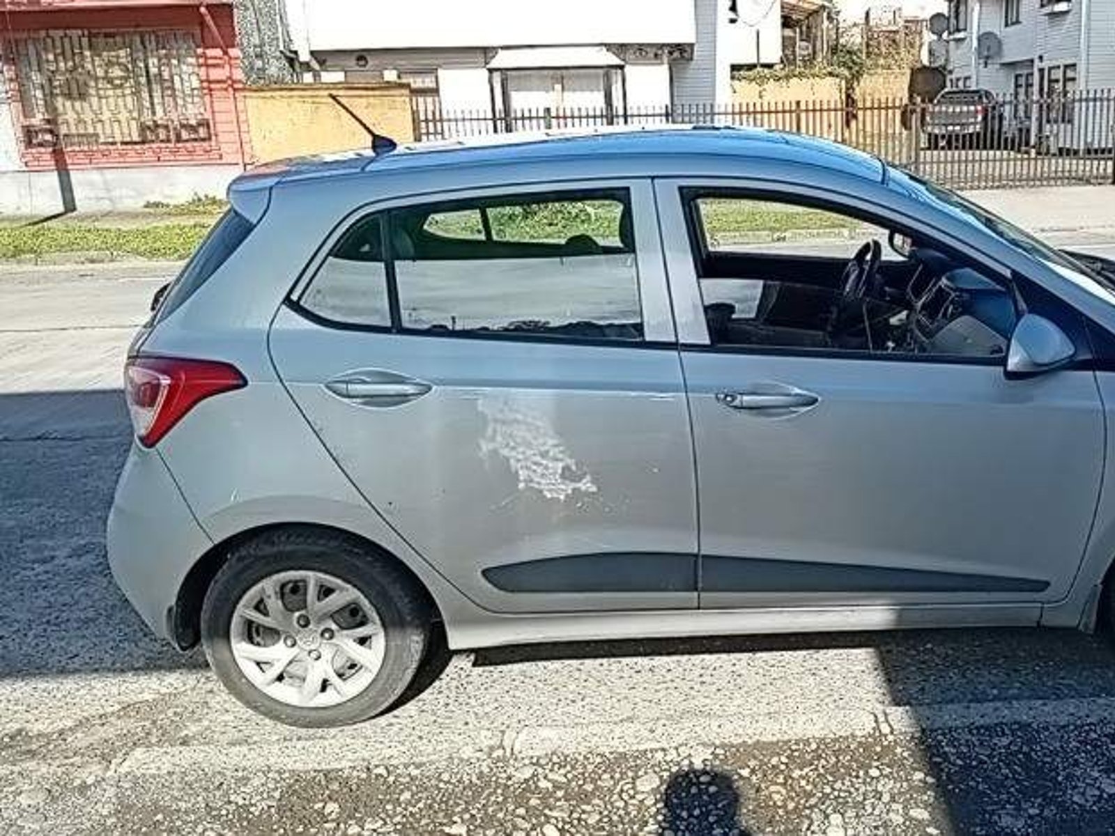 Hyundai I10 1.0 Gl 4x2 Hb Base Ba 2ab Mt 5p 2019 - Foto 2 de 4