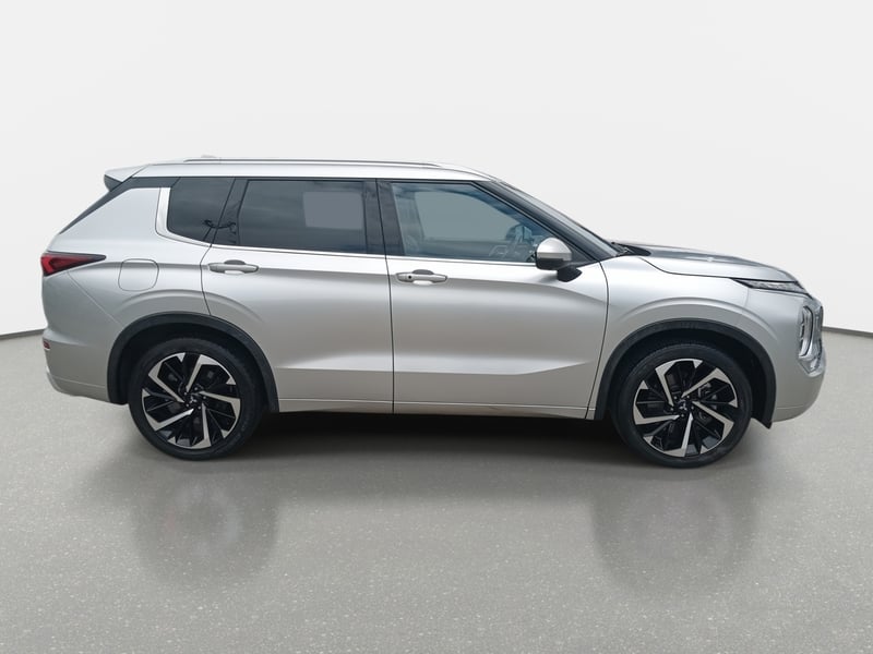 Mitsubishi Outlander 2.5 Gls Limited 4x4 At 5p 2024 - Imagen 8 de 8