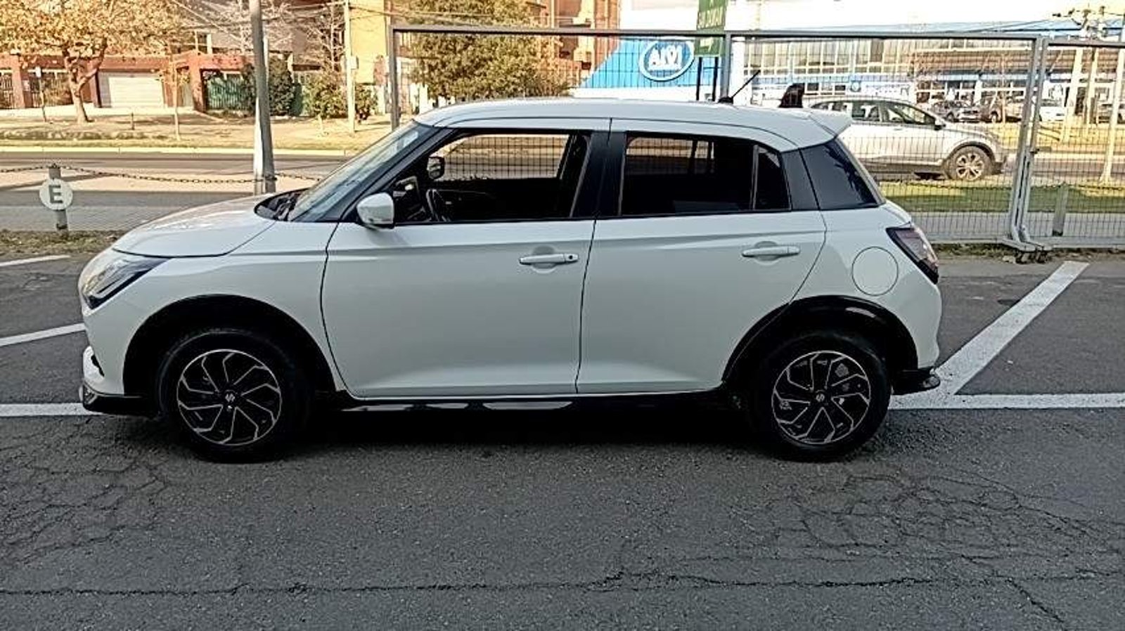 Suzuki Swift 1.2 Gl Hybrid 4x2 Hb Mt 5p 2026 - Imagen 8 de 8