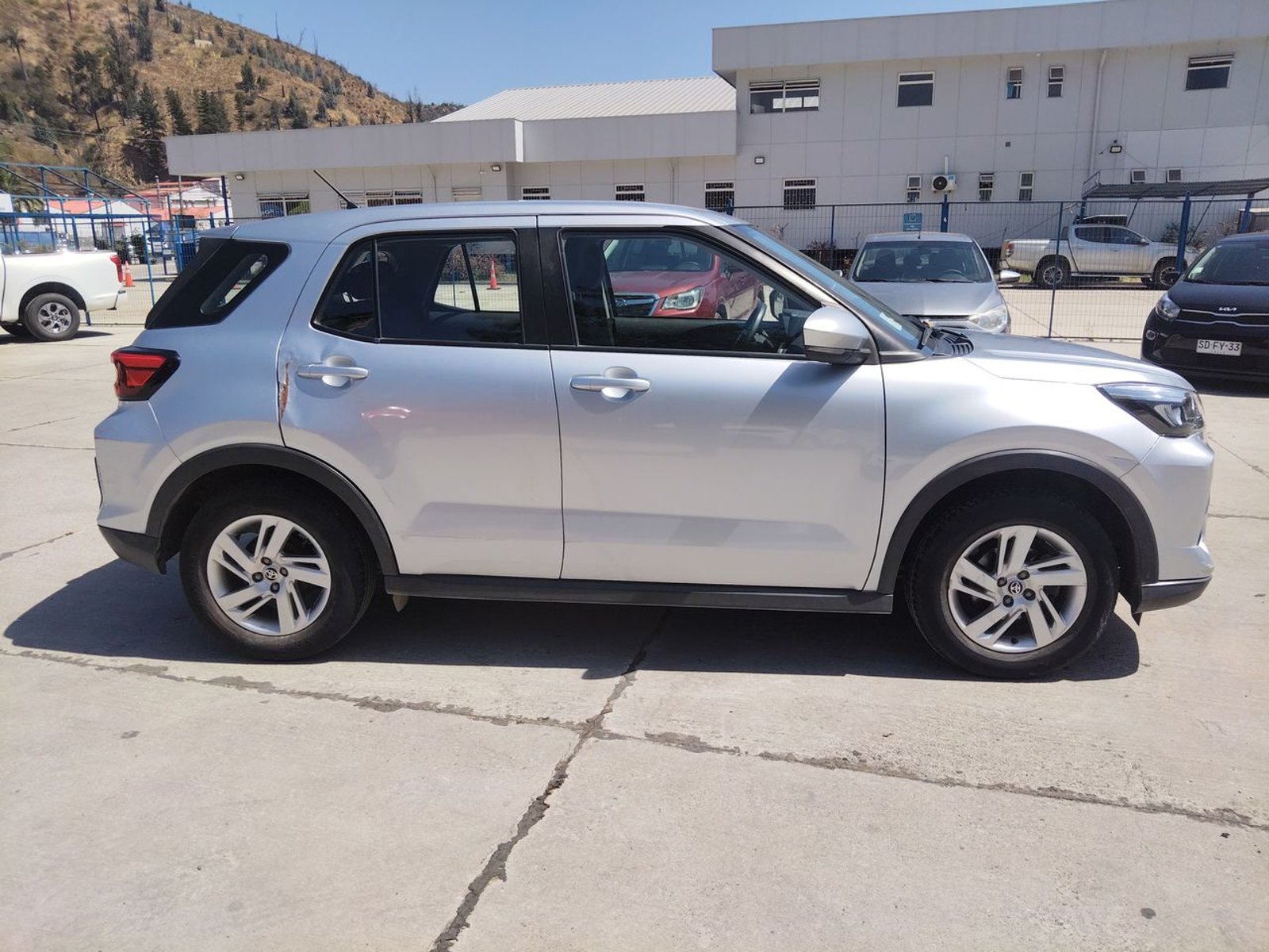 Toyota Raize 1.2 E 4x2 At 5p 2022 - Imagen 8 de 8