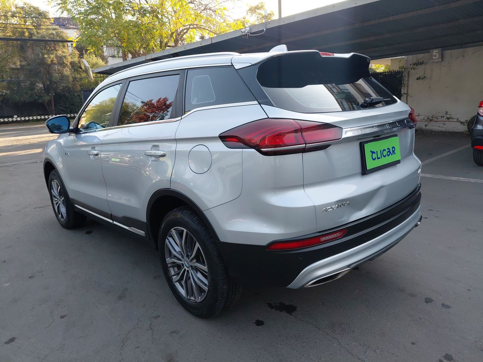 Geely Azkarra 1.5t Luxury 4x4 Dct 7at 5p 2023 - Foto 5 de 8