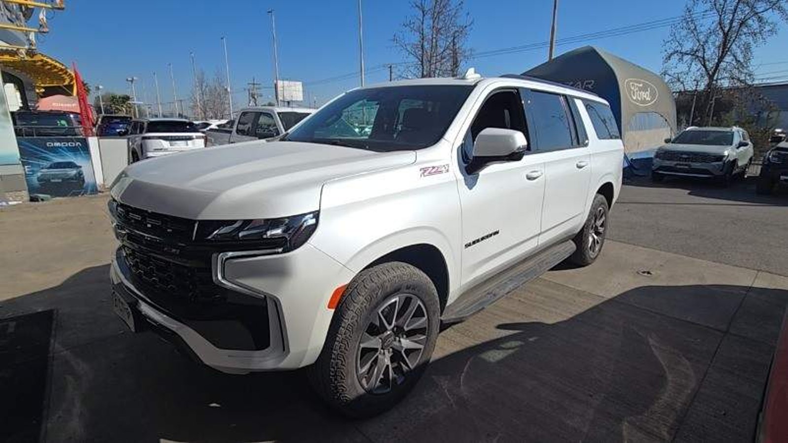 Chevrolet Suburban 5.3l Z71 Awd At 5p 2024 - Imagen 6 de 8
