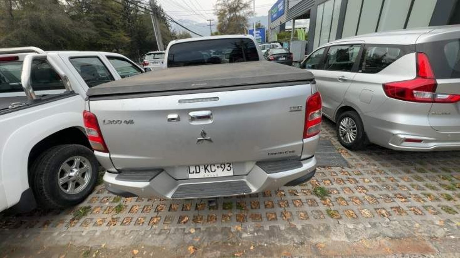 Mitsubishi L200 2.4 Dakar Crs Dob. Cab. Diesel 4x4 Hp At 4p 2019 - Foto 5 de 8