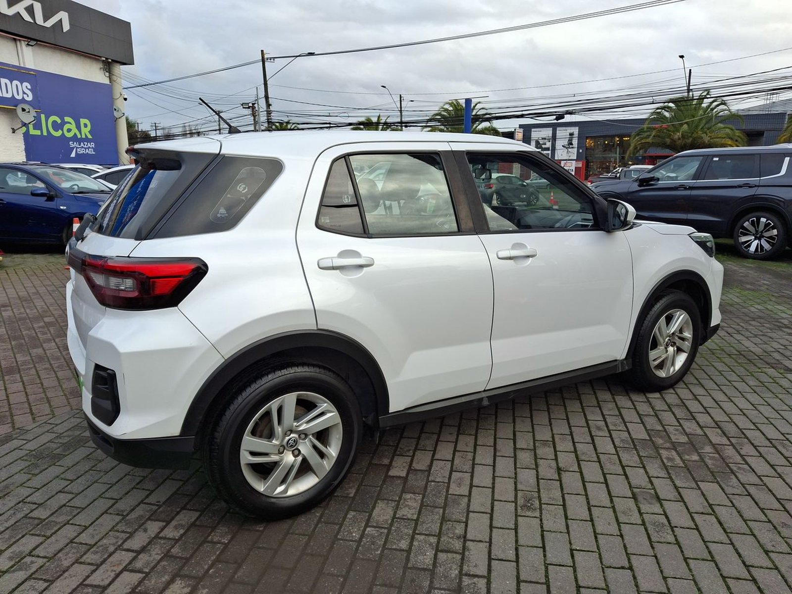 Toyota Raize 1.2 E 4x2 At 5p 2022 - Imagen 7 de 8