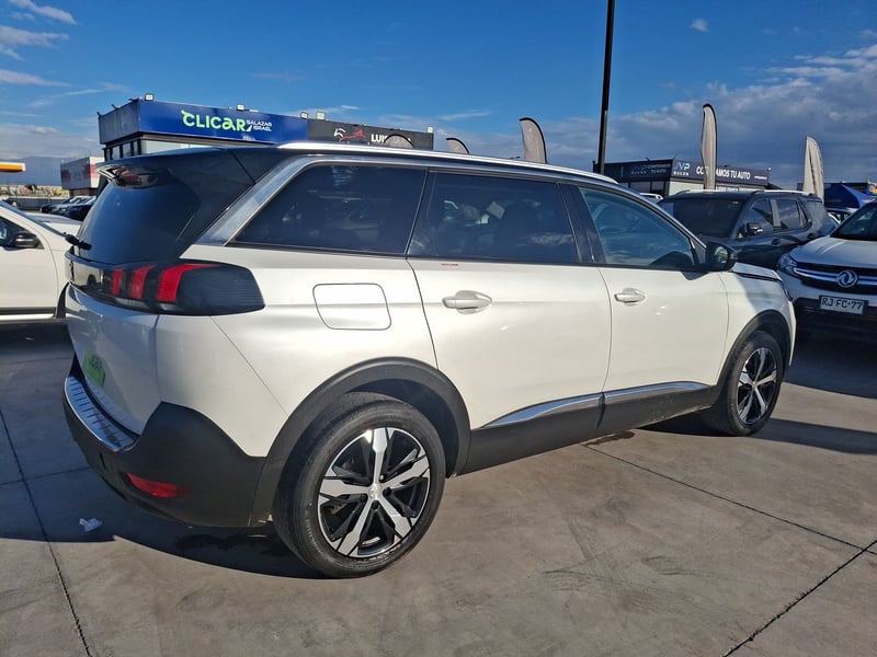 Peugeot 5008 1.5 Allure Pack Bluehdi 130 4x2 Eat8 5p 2023 - Imagen 7 de 8