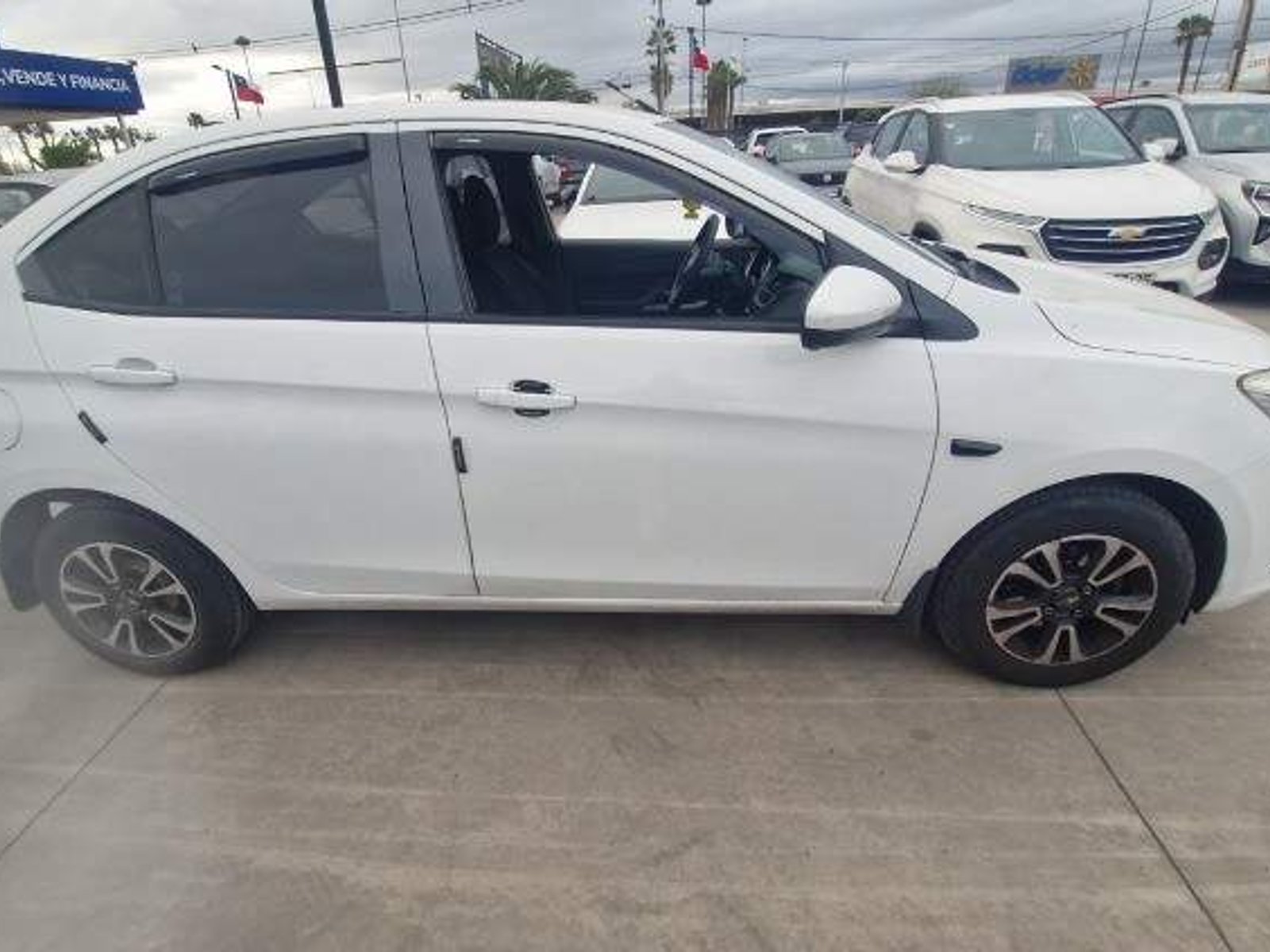 Chevrolet Sail 1.5 4x2 Mt 4p 2018 - Foto 3 de 5