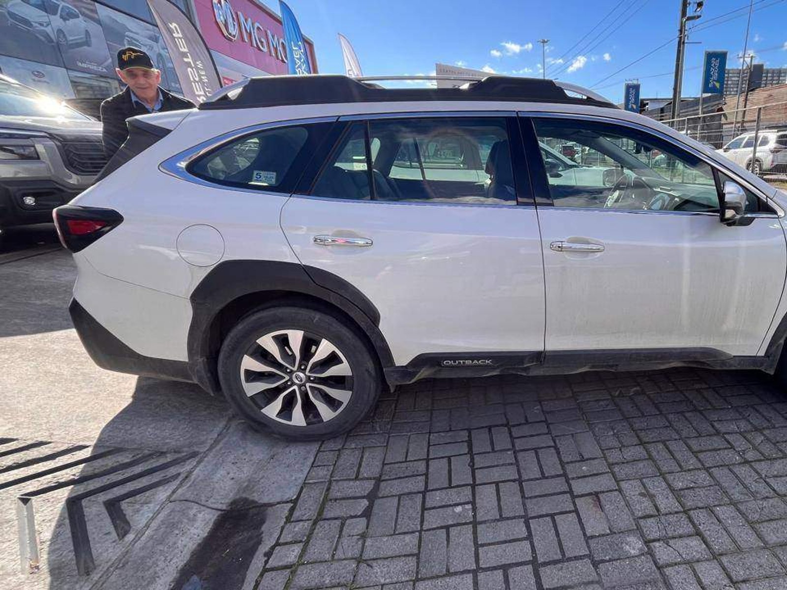 Subaru Outback 2.5i Touring Awd Cvt At 5p 2024 - Foto 3 de 5