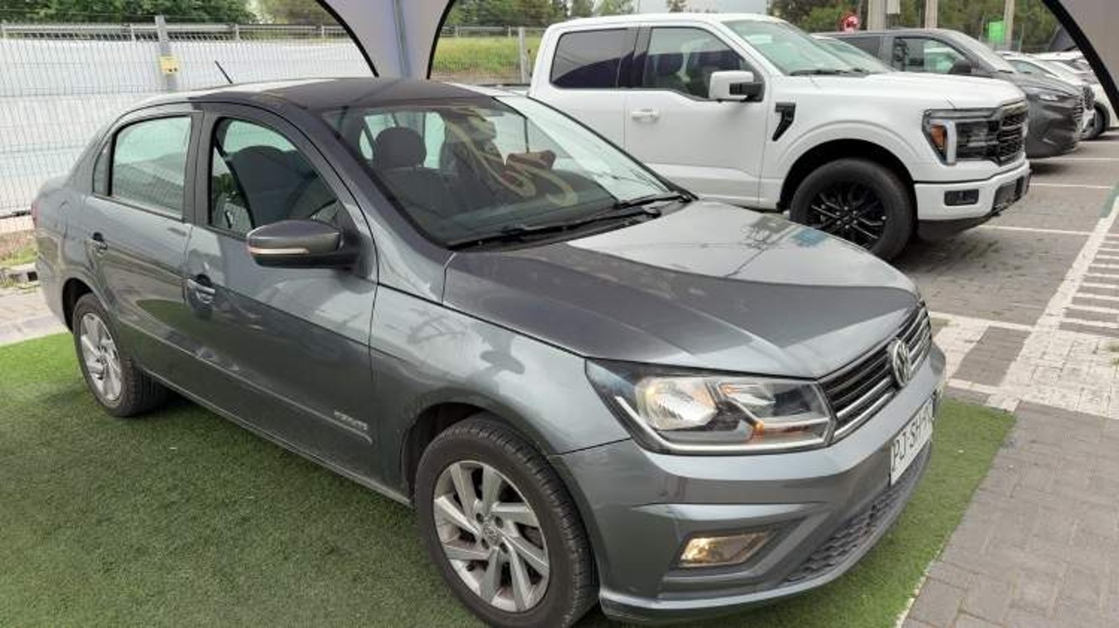 Volkswagen Voyage 1.6 Highline 4x2 Mt 4p 2021