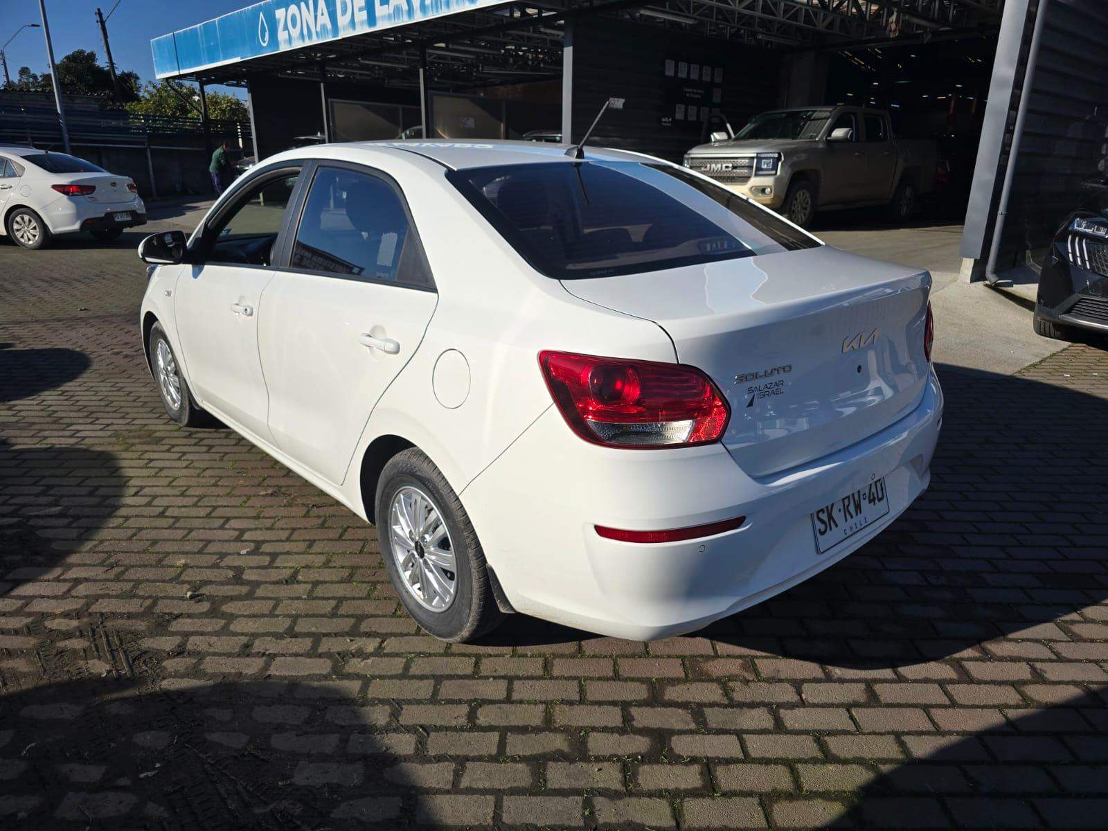 Kia Soluto 1.4 Ex Full 4x2 Mt 4p 2023 - Imagen 6 de 7