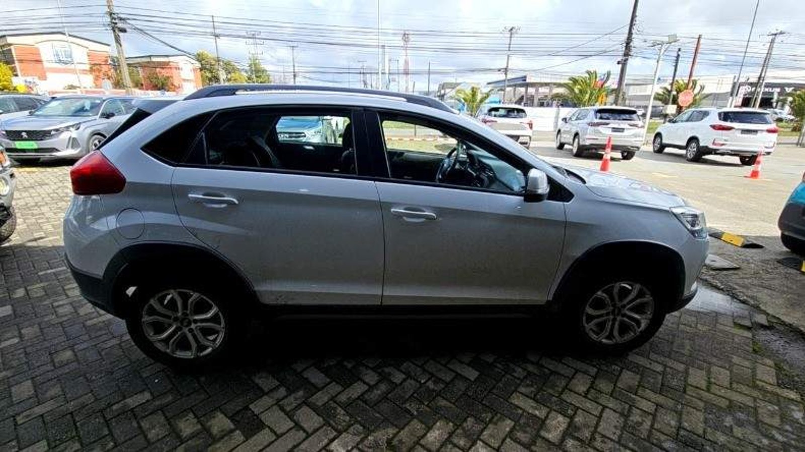 Chery Tiggo 2 1.5 Vvt Gl 4x2 Mt 5p 2023 - Imagen 3 de 5