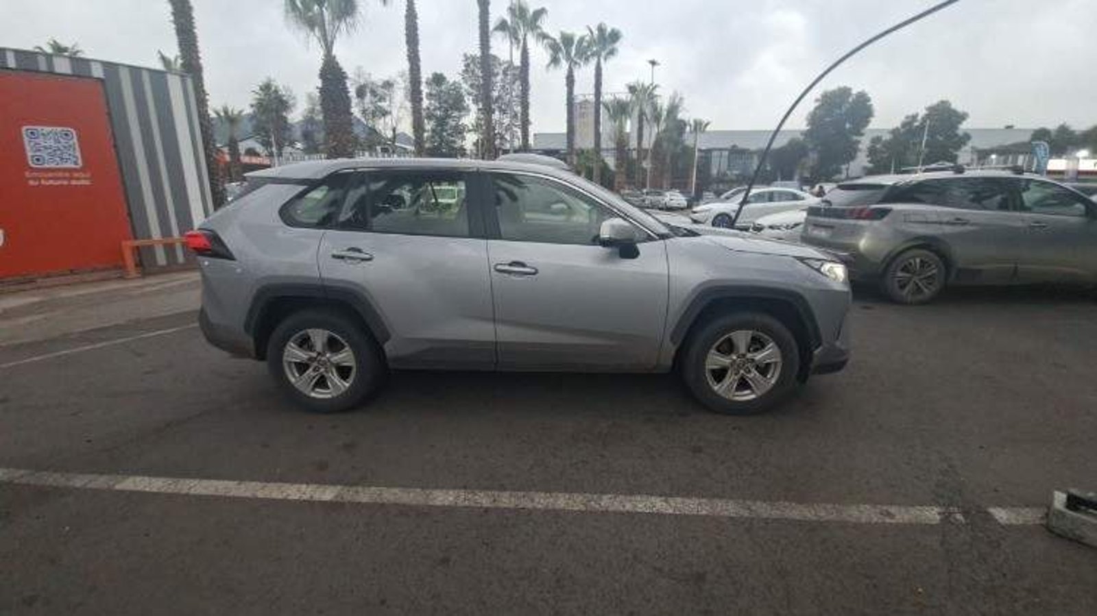 Toyota Rav 4 2.0 Le 4x2 Cvt At 5p 2021 - Imagen 3 de 5