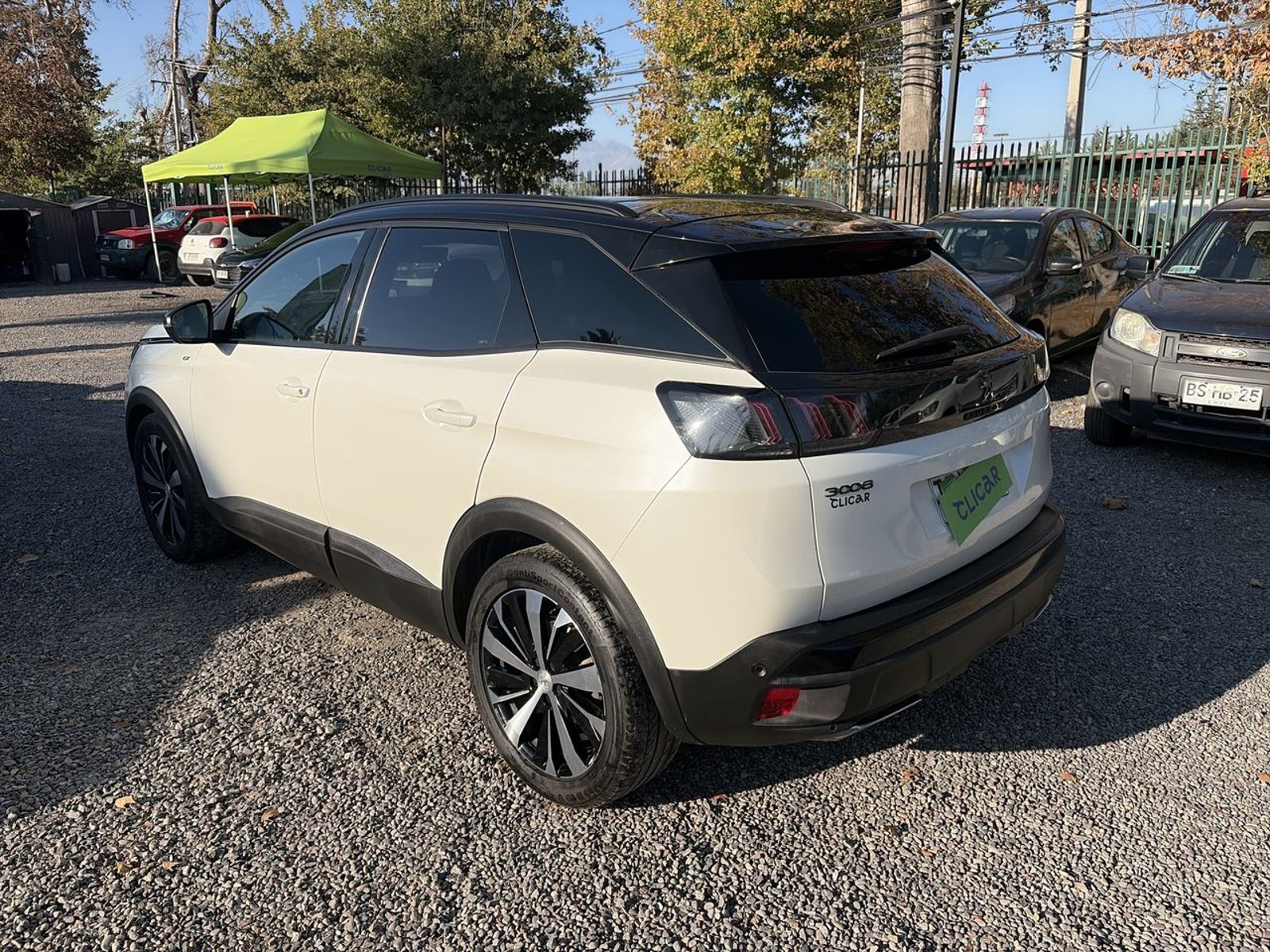 Peugeot 3008 1.5 Gt Black Pack Bluehdi 130 4x2 Eat8 5p 2024 - Foto 4 de 7
