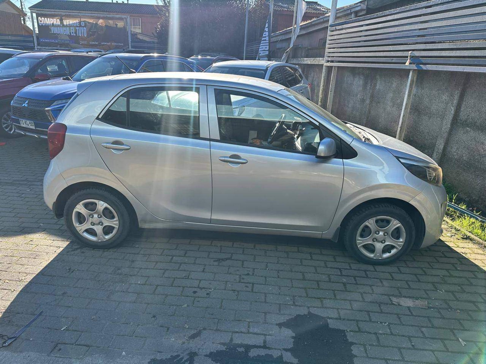 Kia Morning 1.0 Lx 4x2 Hb Abs 5mt 5p 2018 - Foto 3 de 5
