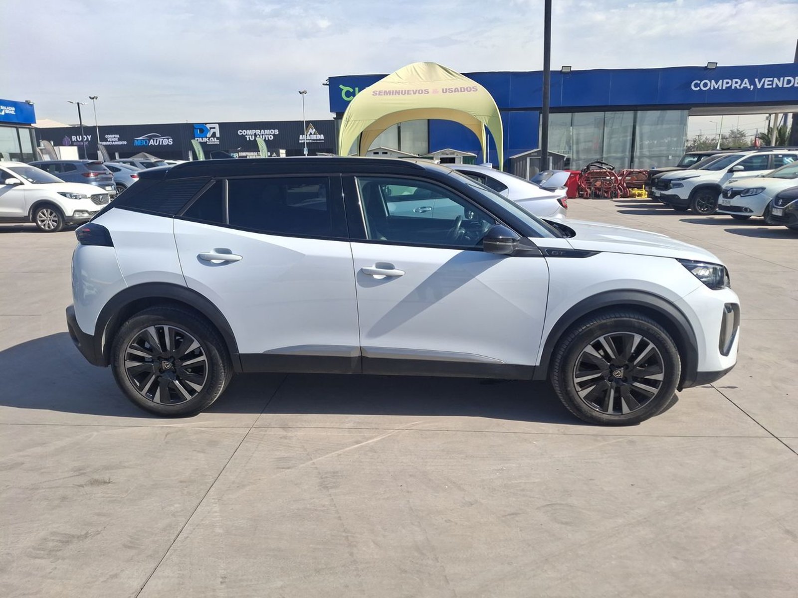 Peugeot 2008 1.5 Gt Bluehdi Diesel 130hp 4x2 Eat8 5p 2025 - Foto 4 de 8