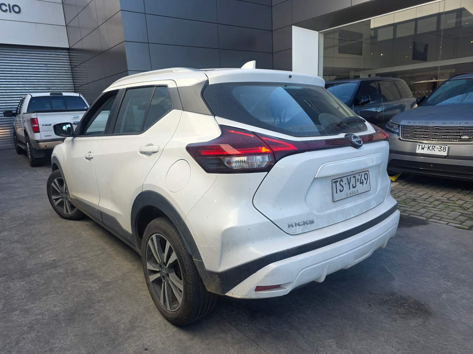 Nissan Kicks 1.6 Advance 4x2 Ncf Cvt At 5p 2025 - Imagen 7 de 8