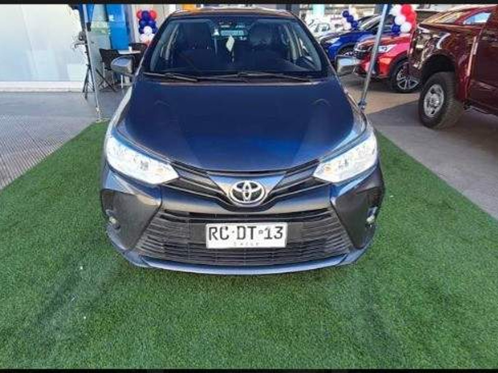 Toyota Yaris 1.5 Gli 4x2 Sdn Mt 4p 2021 - Foto 2 de 5