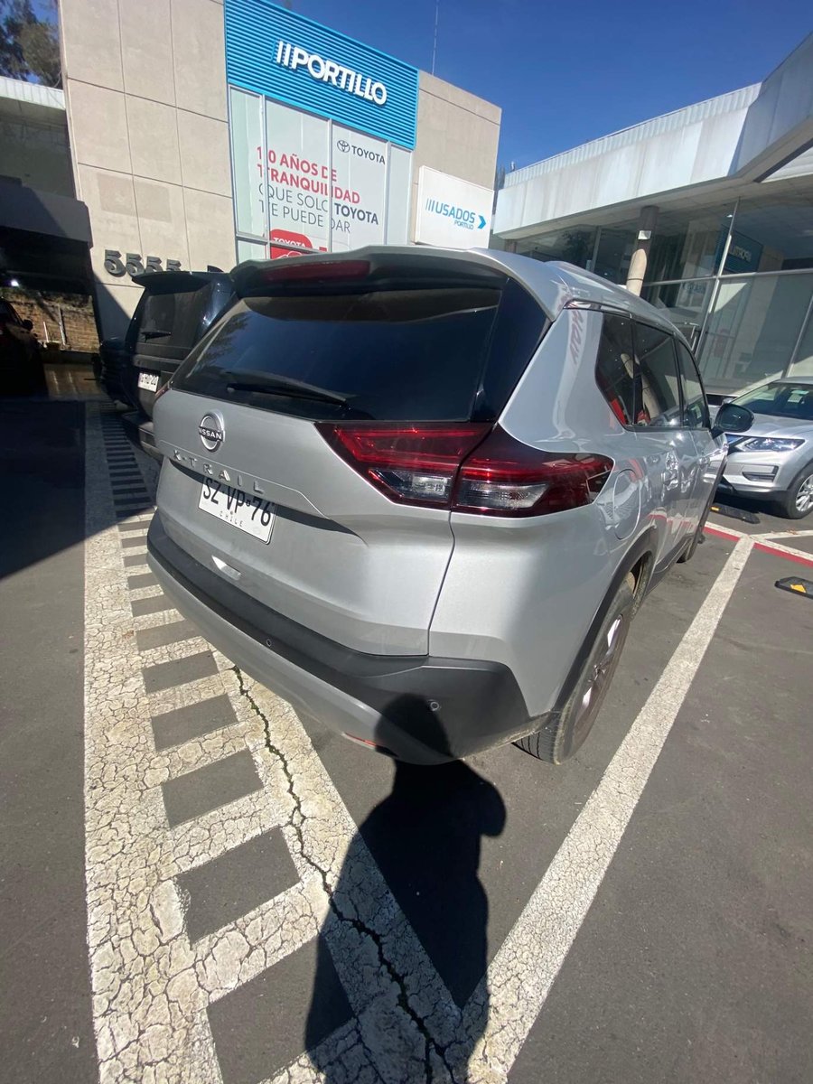 Nissan X-trail 2.5 Sense 4x2 3row Cvt At 5p 2023 - Imagen 4 de 5