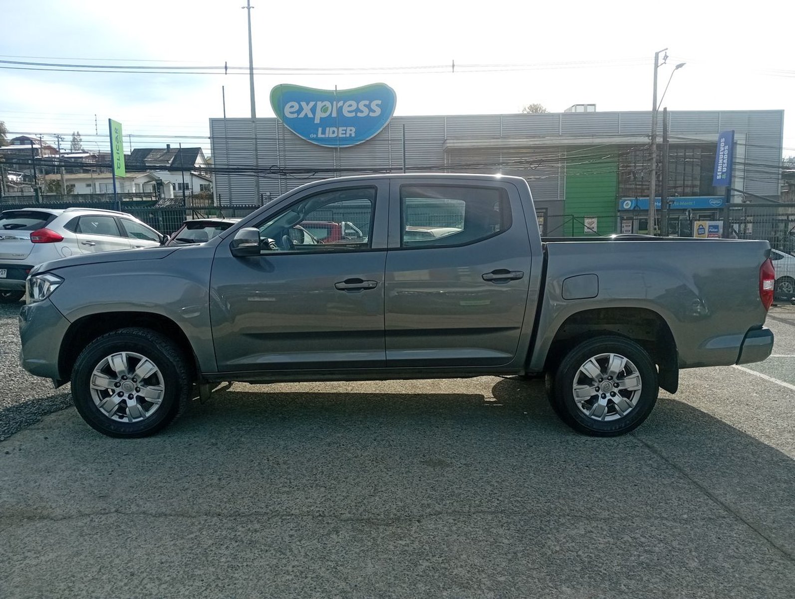 Maxus T60 2.8 Gl Diesel Dob. Cab 4x2 6mt 4p 2023 - Foto 4 de 8