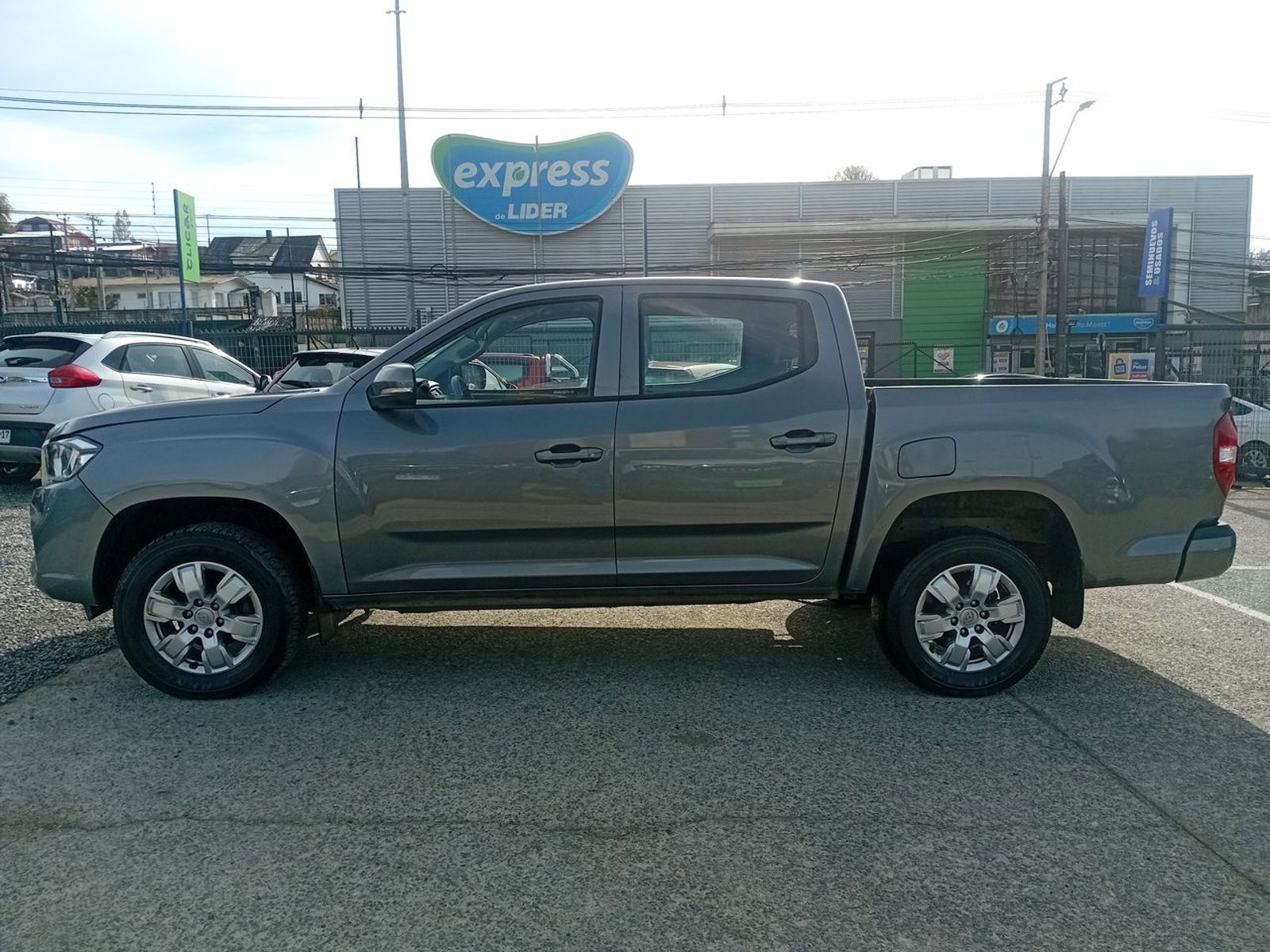 Maxus T60 2.8 Gl Diesel Dob. Cab 4x2 6mt 4p 2023 - Foto 4 de 8