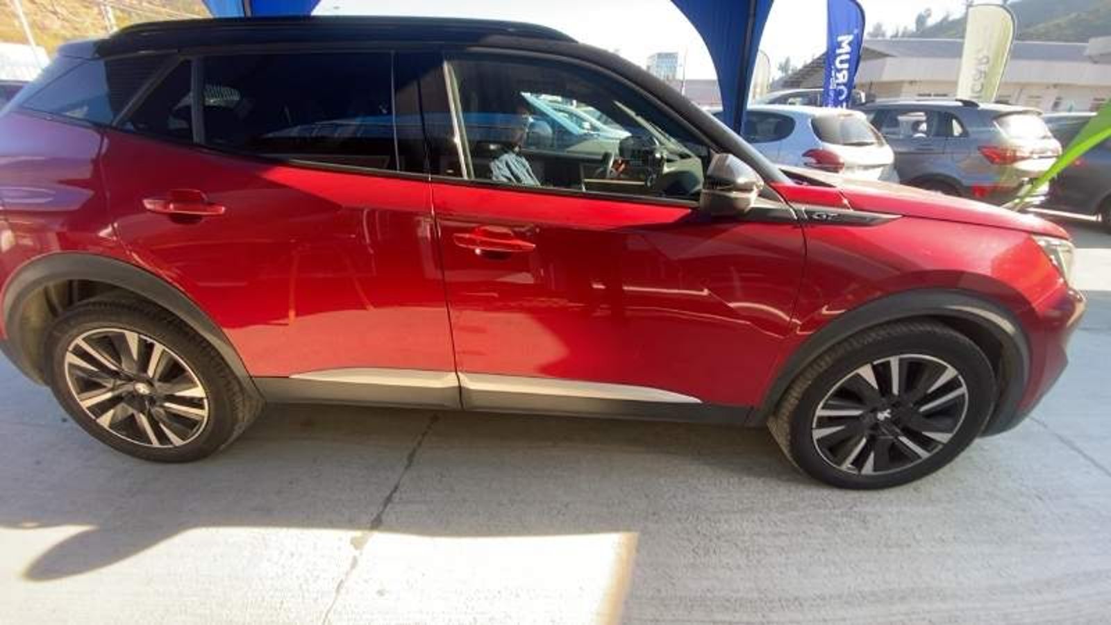 Peugeot 2008 1.5 Gt Bluehdi 130 Diesel 4x2 Eat8 5p 2022 - Foto 3 de 8