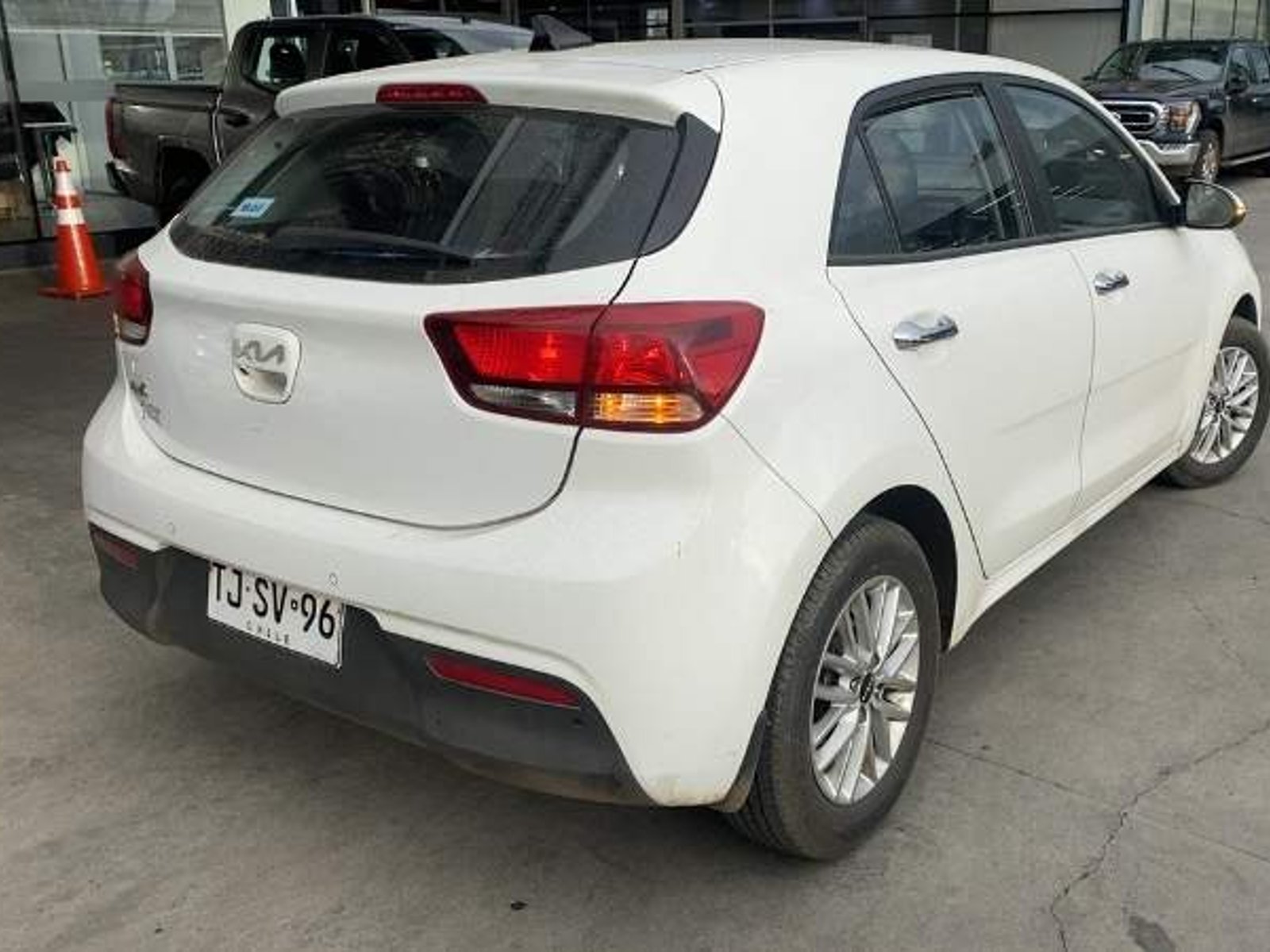 Kia Rio 5 1.4 Ex Full 4x2 Hb Ri 6mt 5p 2024 - Foto 3 de 4