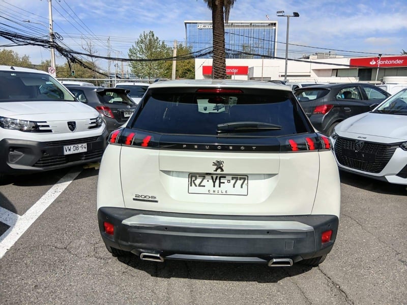 Peugeot 2008 1.2 Allure Puretech 130 4x2 At 5p 2022 - Imagen 5 de 5