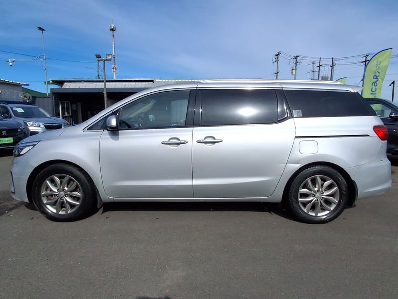 Kia Grand Carnival 2.2 Ex Limited Diesel 4x2 8at 5p 2020 - Imagen 4 de 8