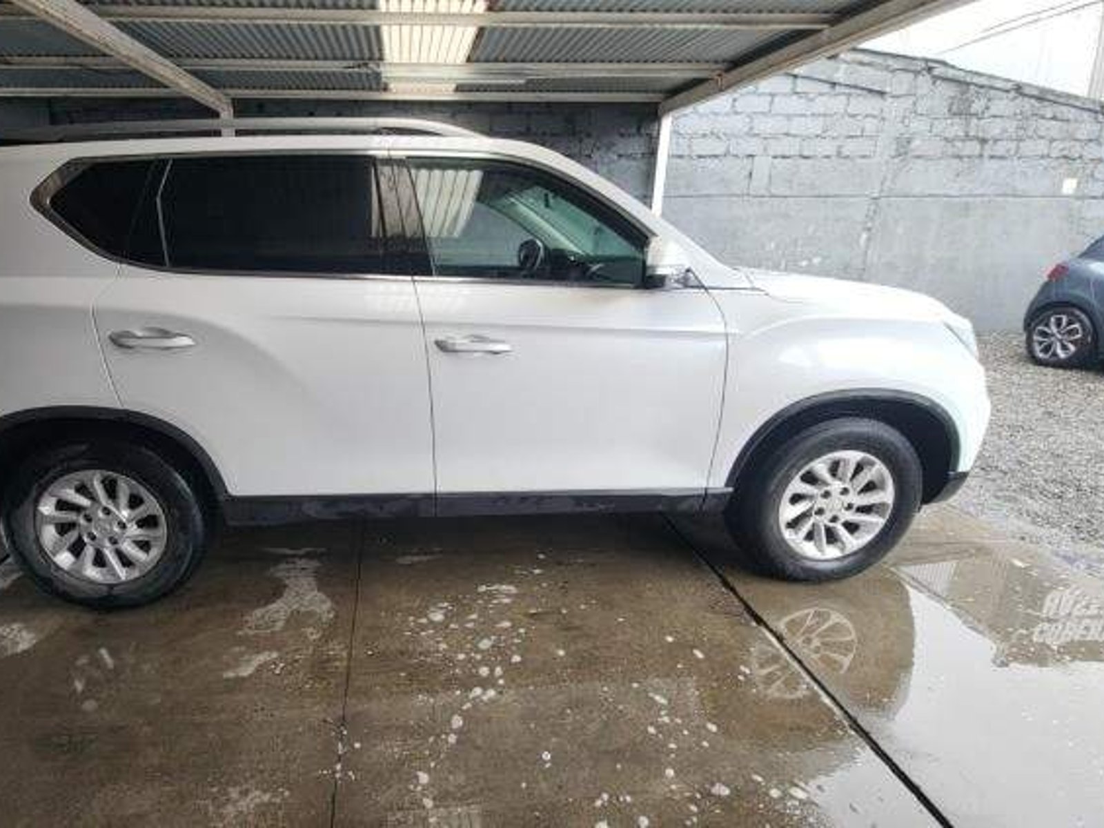 SsangYong Rexton 2.2 Diesel Yrx301 4x2 Mt 5p 2020 - Foto 3 de 5