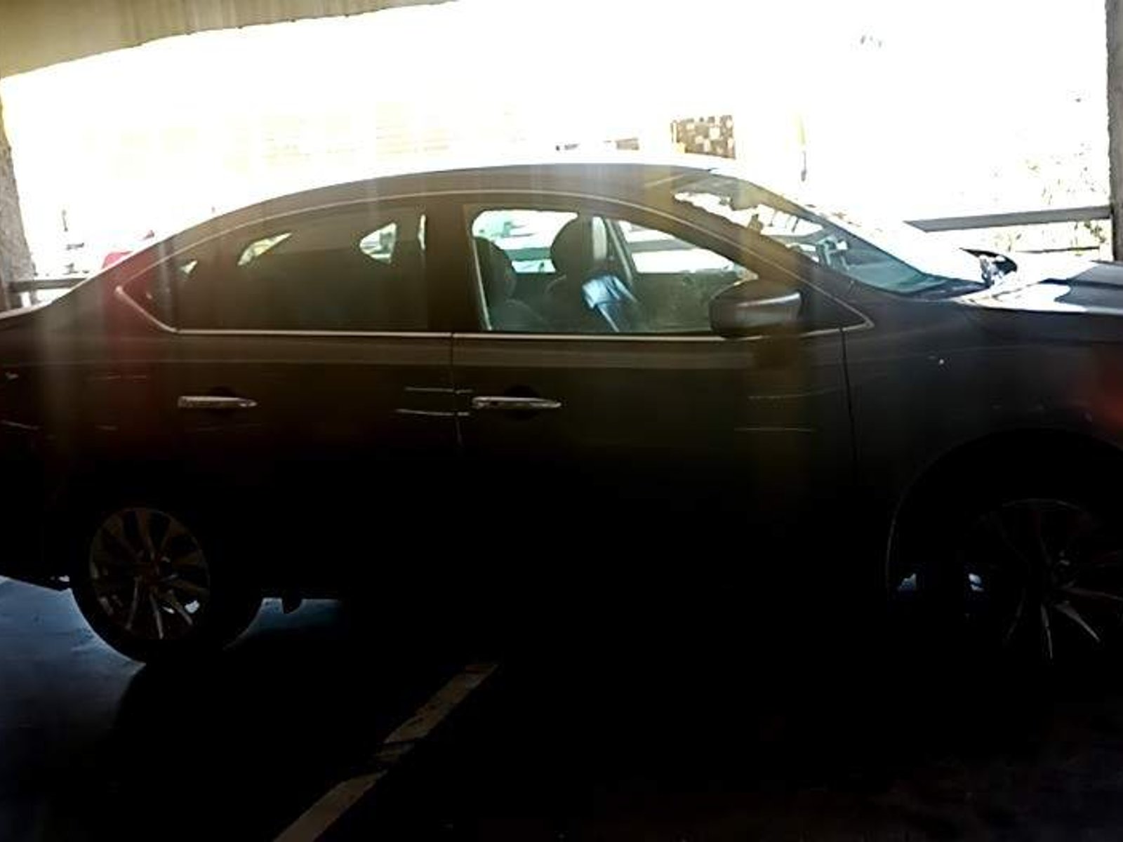 Nissan Sentra 1.8 Sense 4x2 Mt 4p 2019 - Foto 3 de 5