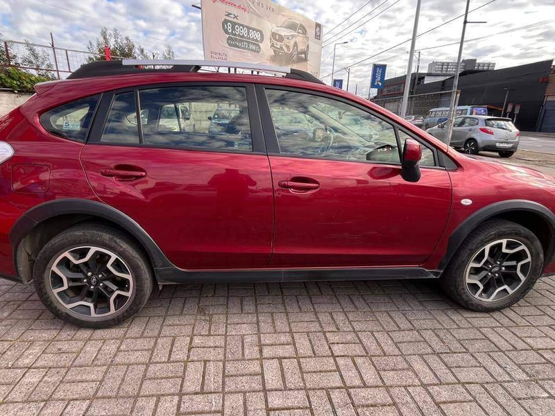 Subaru Xv 2.0 Awd Mt 5p 2017 - Imagen 3 de 5