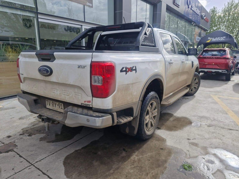Ford Ranger 2.0 Xlt Diesel 4x4 Dob. Cab. Mt 4p 2025 - Imagen 4 de 5