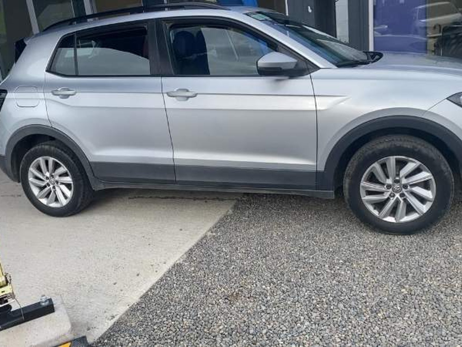 Volkswagen T-cross 1.6 Msi Trendline 4x2 Mt5 5p 2020 - Foto 3 de 5