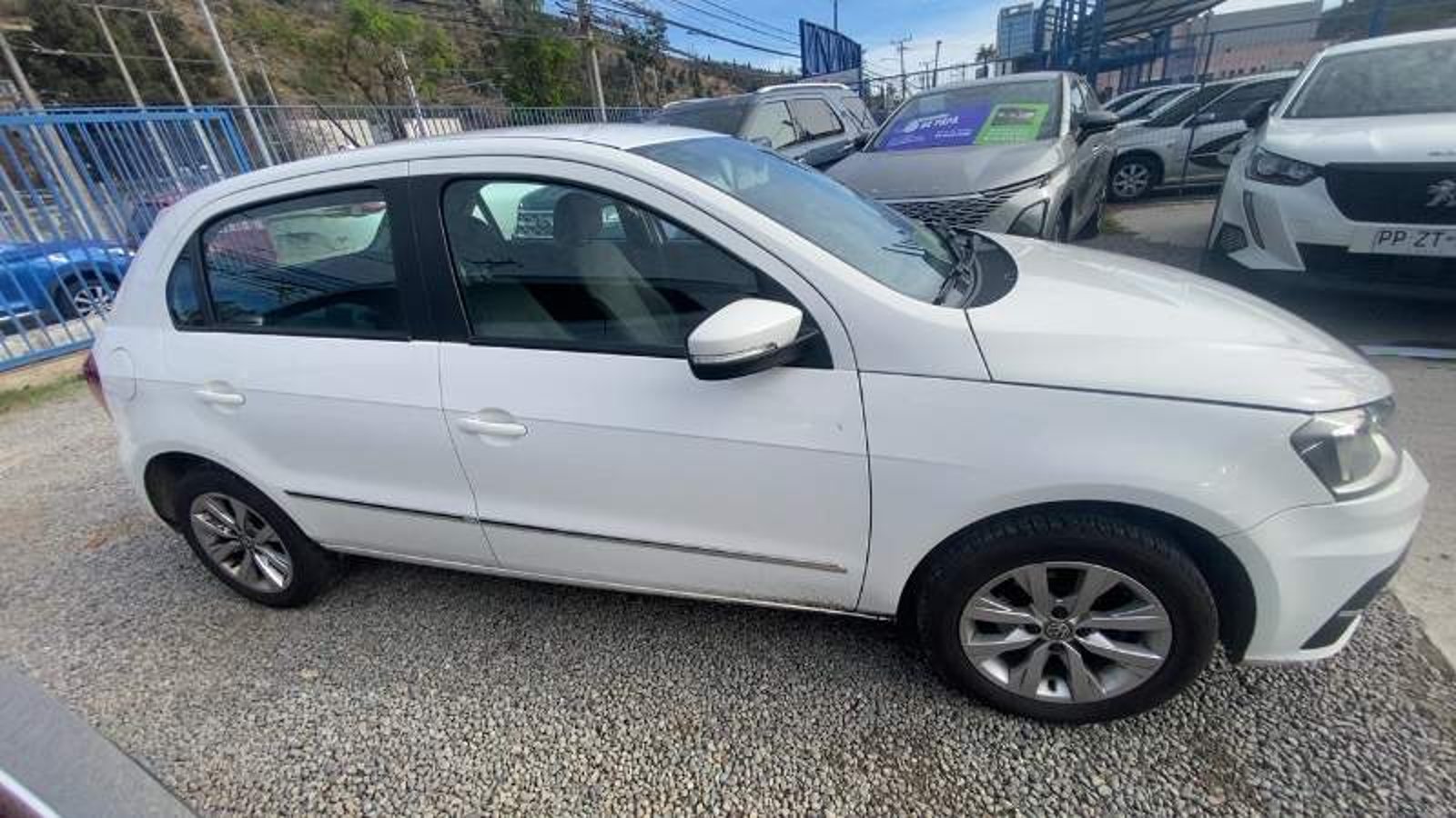 Volkswagen Gol 1.6 Trendline 4x2 Hb Ac 2ab Mt 5p 2019 - Foto 3 de 8