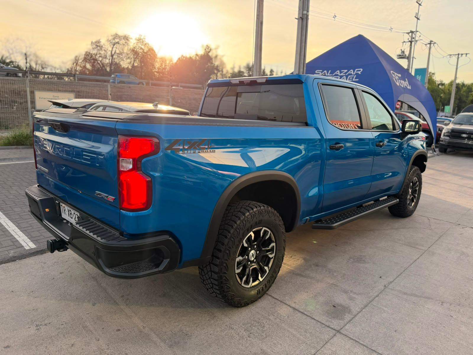 Chevrolet Silverado 6.2 Zr2 4x4 At 4p 2024 - Foto 4 de 8