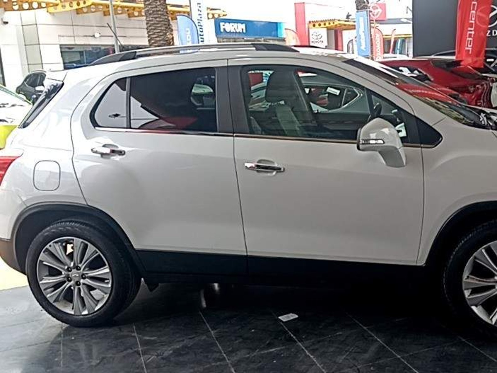 Chevrolet Tracker 1.8 Lt Ml Fwd E5 Mt 5p 2020 - Foto 3 de 5