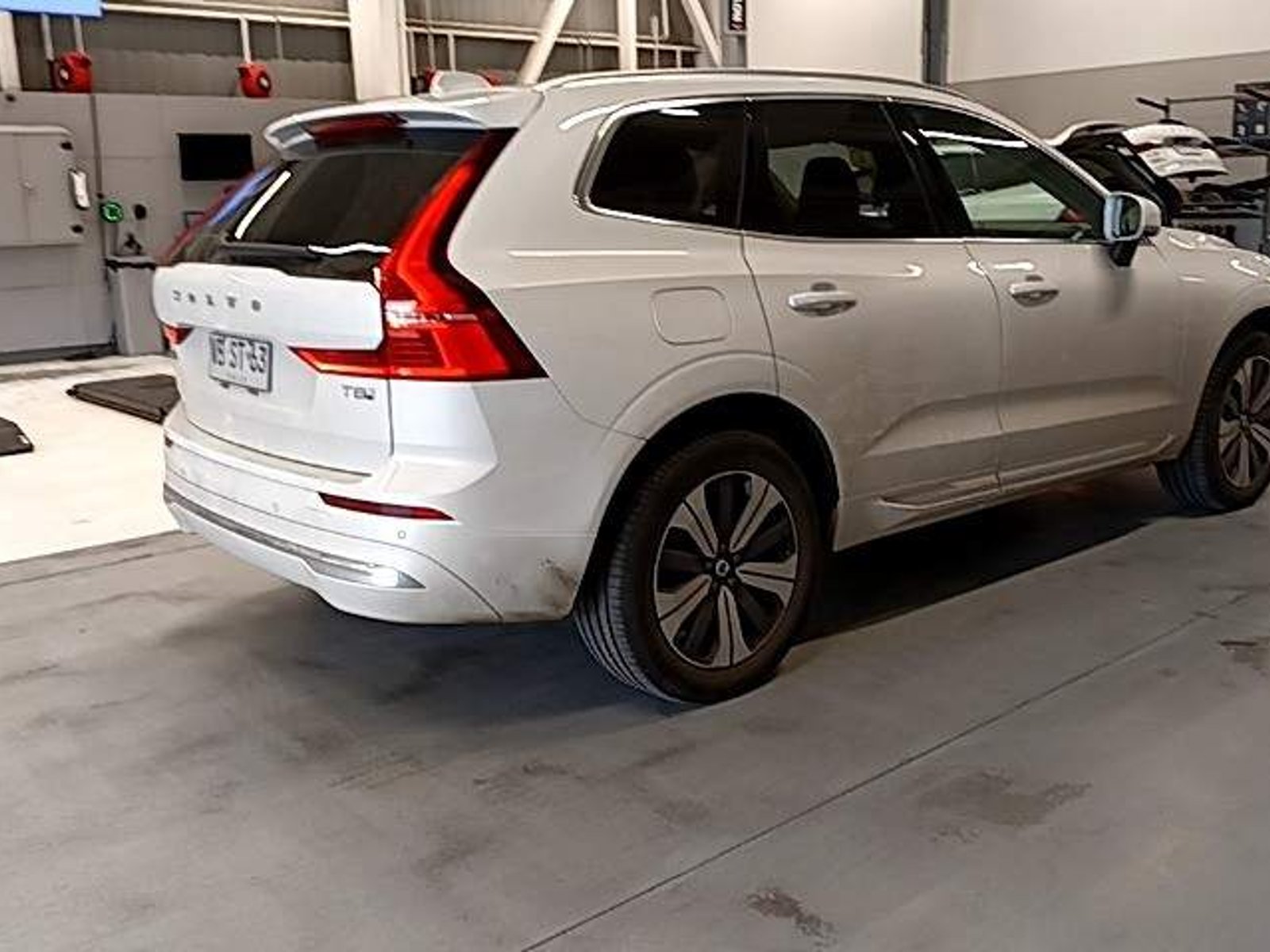 Volvo Xc60 2.0 T8 Recharge Plus Hybrid Awd At 5p 2025 - Foto 4 de 5