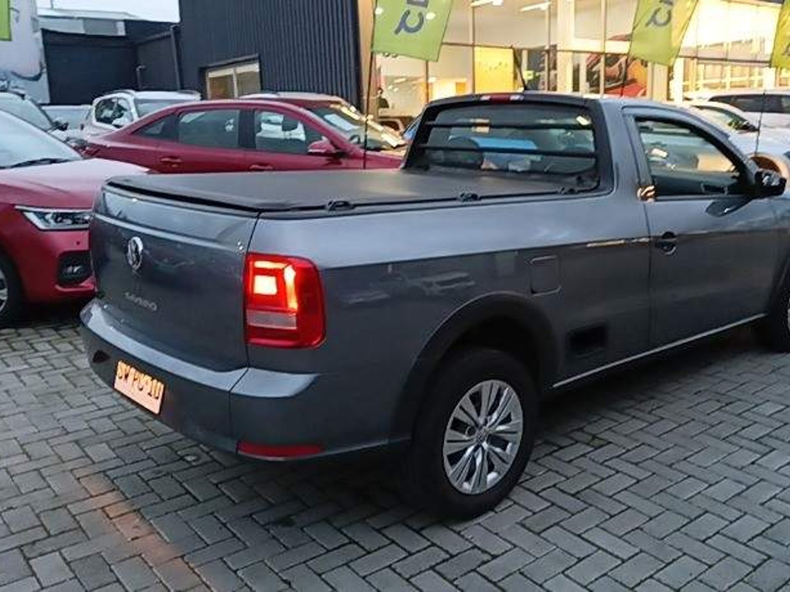 Volkswagen Saveiro 1.6 4x2 Cab. Sim. Mt 2p 2023 - Foto 4 de 5