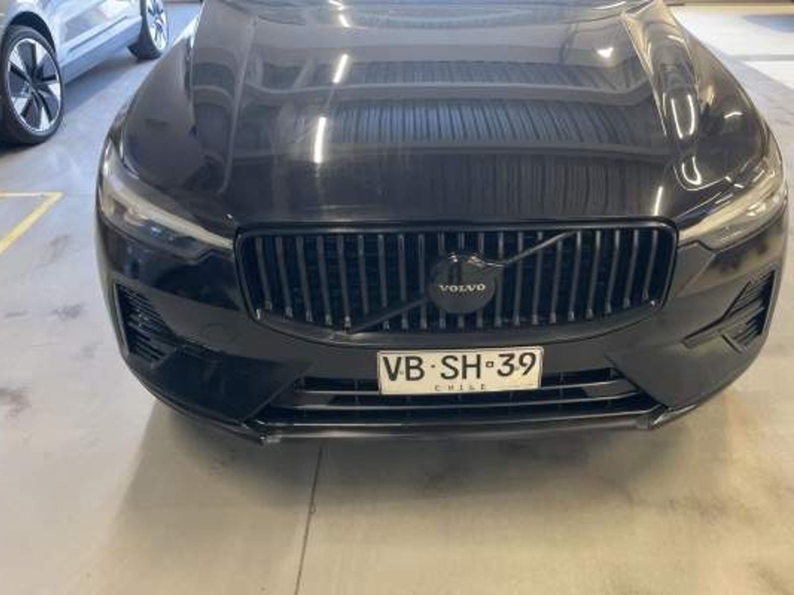 Volvo Xc60 2.0 T8 Recharge Plus Hybrid Awd At 5p 2025 - Foto 2 de 5