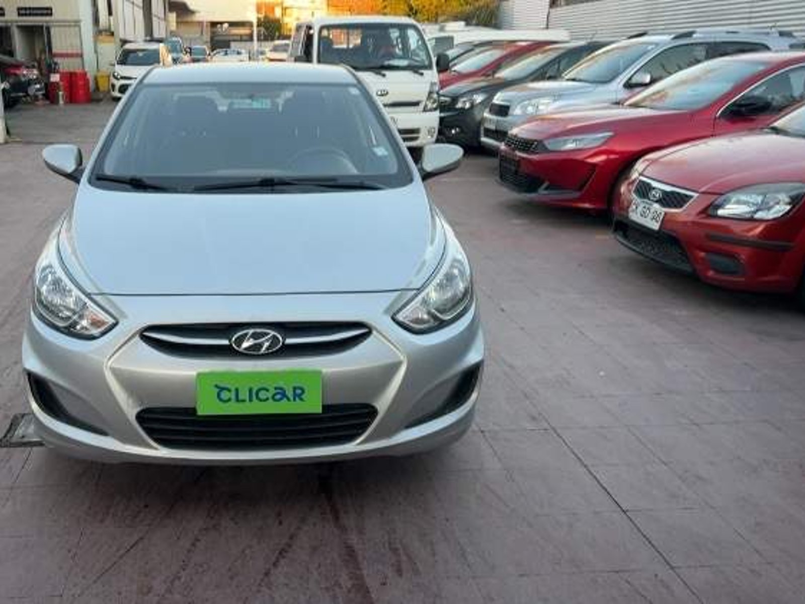 Hyundai Accent 1.4 Gl Rb 4x2 Sdn 2ab Ac Abs At 4p 2016 - Foto 2 de 5