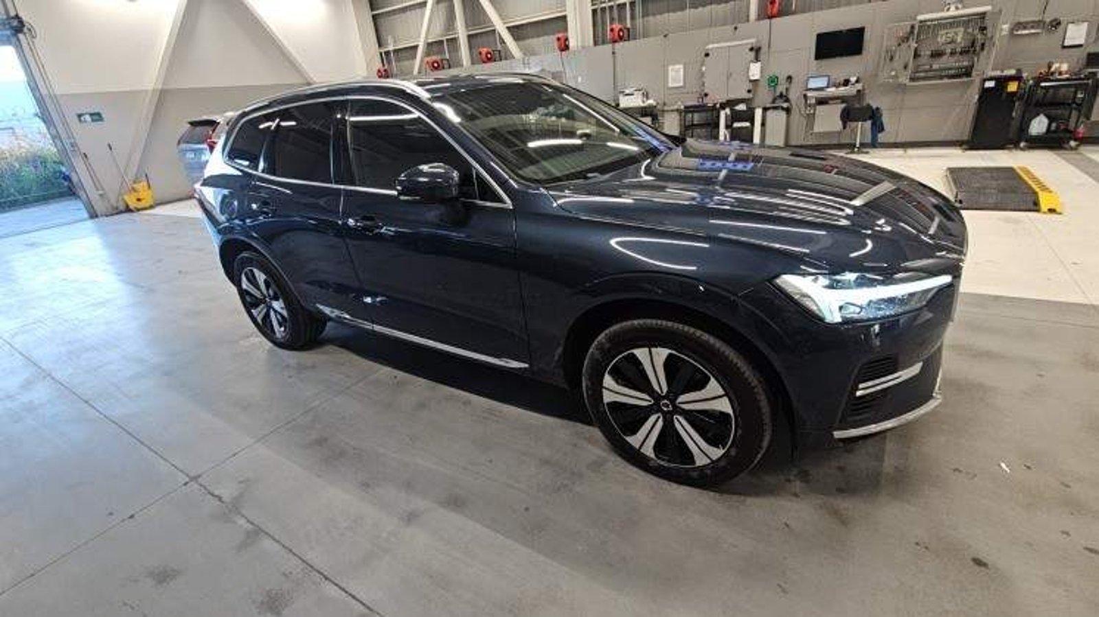 Volvo Xc60 2.0 T8 Recharge Plus Hybrid Awd At 5p 2026 - Imagen 3 de 5