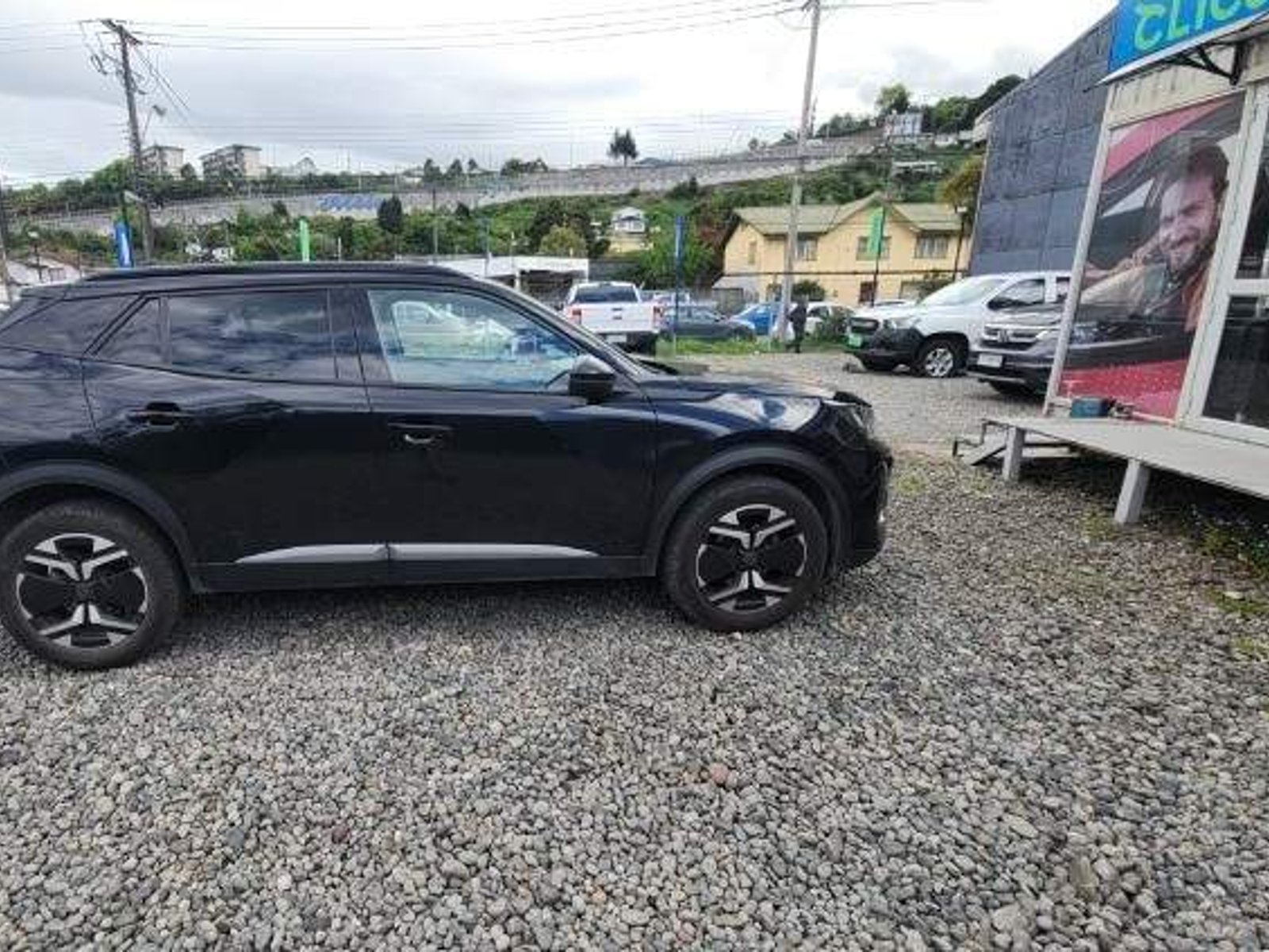 Peugeot 2008 1.2 Allure Pack Puretech 130 4x2 Mt 5p 2024 - Foto 3 de 5