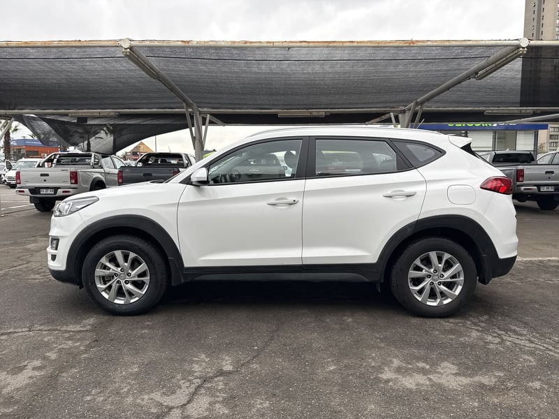 Hyundai Tucson 2.0 Plus Fl 4x2 Mt 5p 2021 - Imagen 4 de 8