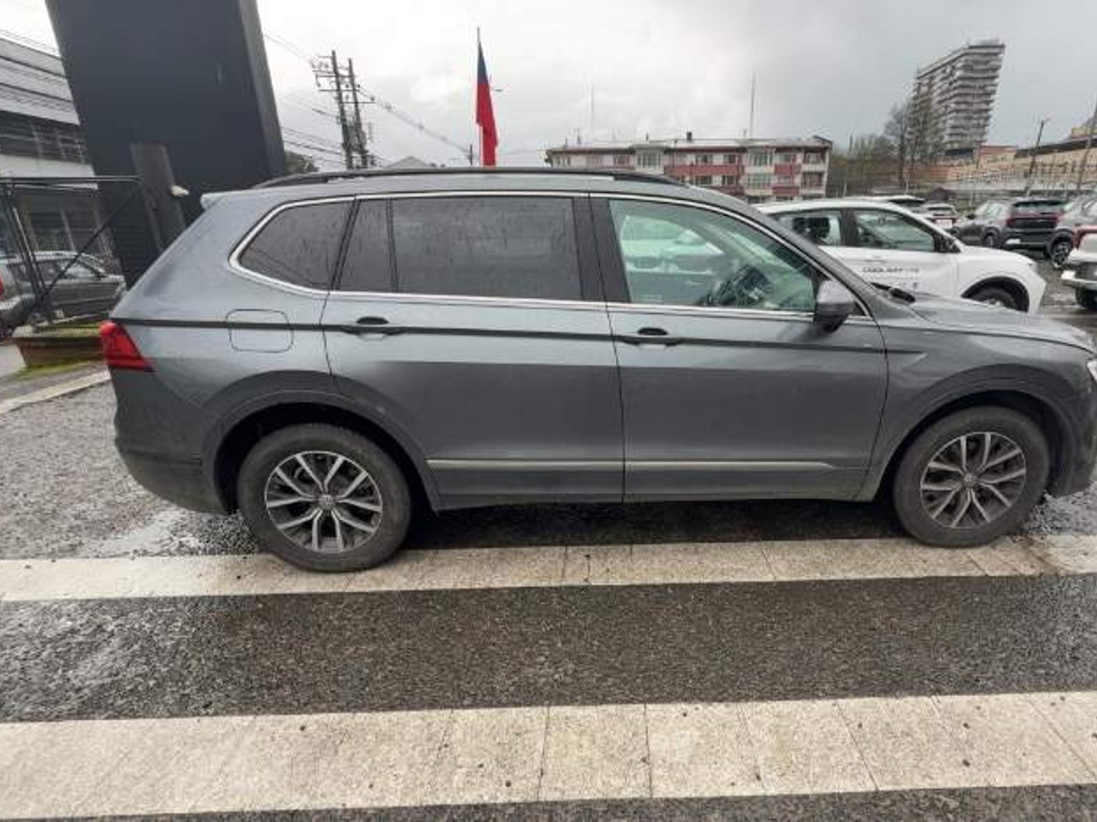 Volkswagen Tiguan 2.0 Tdi Comfortline Diesel 4motion 4x4 150hp 7a At 5p 2019 - Foto 3 de 5